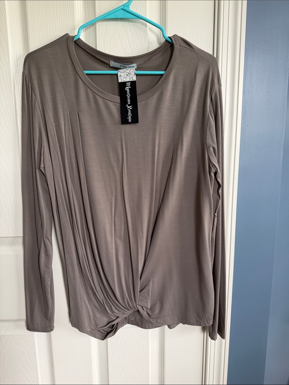NWT Wisp Long Sleeve Twist-Front Top in Taupe